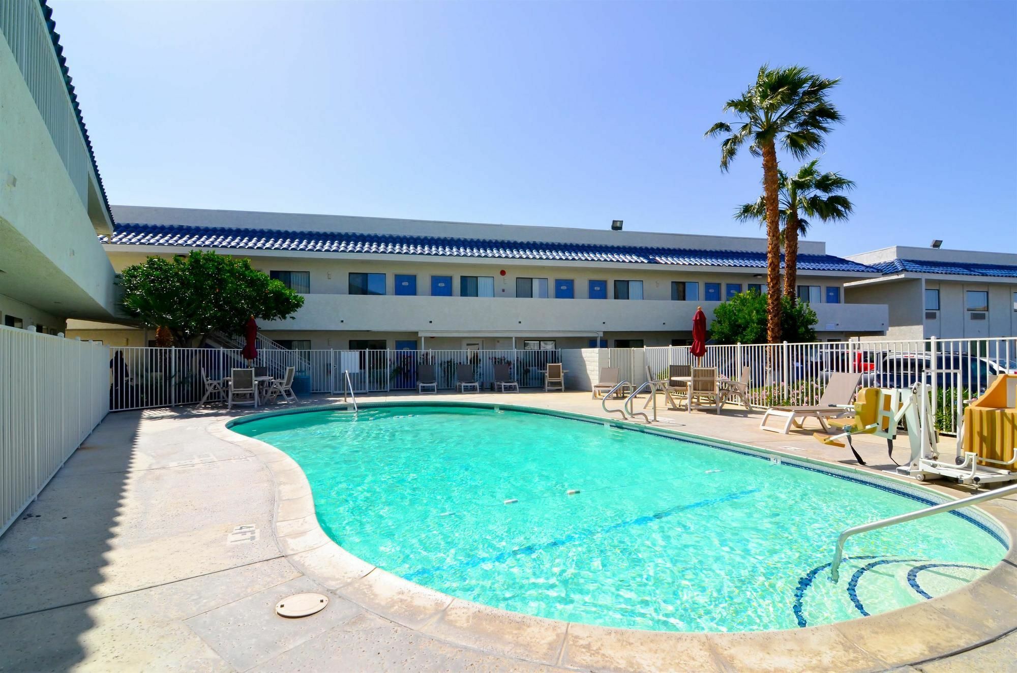 Motel 6-North Palm Springs, Ca - North Exterior foto